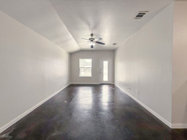 1718 Indian Trail in Harker Heights, TX - Building Photo - Building Photo