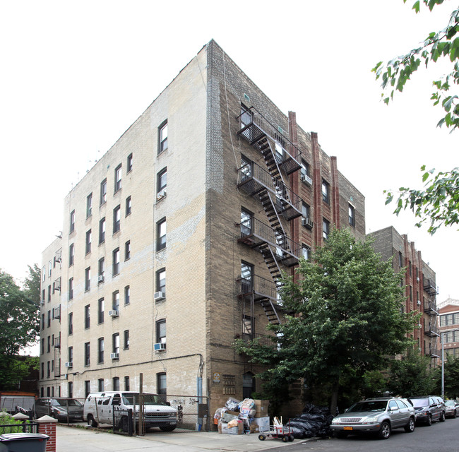 1543 W 1st St in Brooklyn, NY - Building Photo - Building Photo