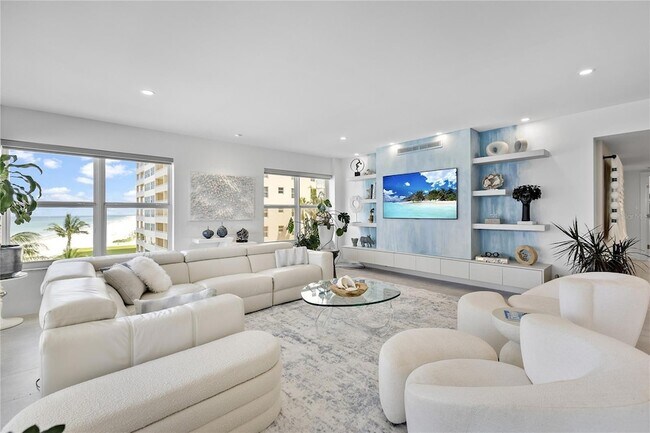 601 Longboat Club Rd, Unit 404S in Longboat Key, FL - Building Photo - Building Photo