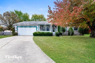 6317 Watercrest Way in Indianapolis, IN - Building Photo