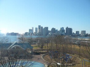 136 Marginal St, Unit 2 in Boston, MA - Foto de edificio - Building Photo