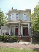 407 E Park Ave in Savannah, GA - Building Photo