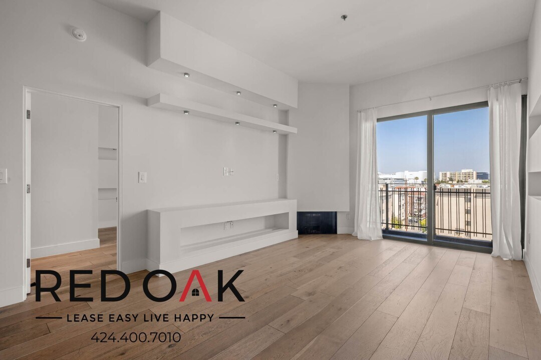8811 Burton Way in West Hollywood, CA - Building Photo