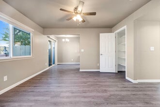 Casa de Paz Apartments in Modesto, CA - Foto de edificio - Interior Photo