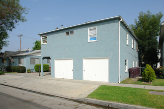 507-509 Irving Ave in Glendale, CA - Building Photo - Building Photo