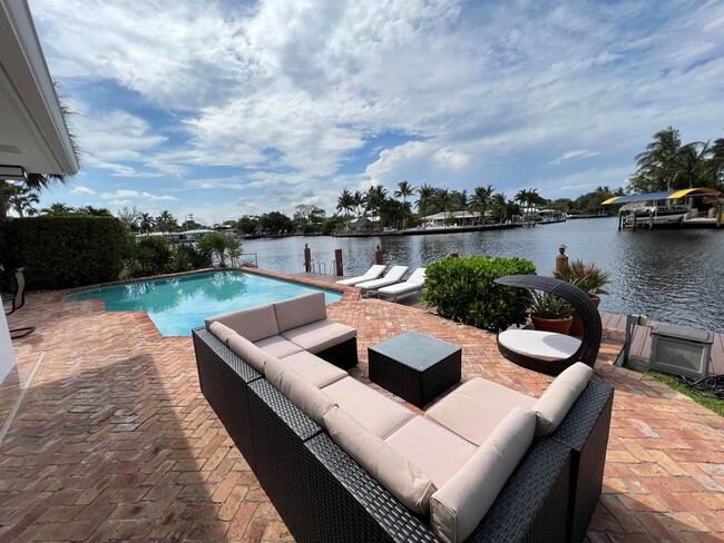 property at 1653 Poinsettia Dr