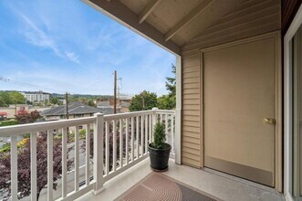 8632-8164 164th Ave NE in Redmond, WA - Building Photo - Building Photo