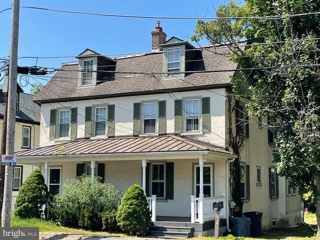 property at 566 S Bethlehem Pike