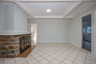 120 S Broadway in Tarrytown, NY - Building Photo - Building Photo