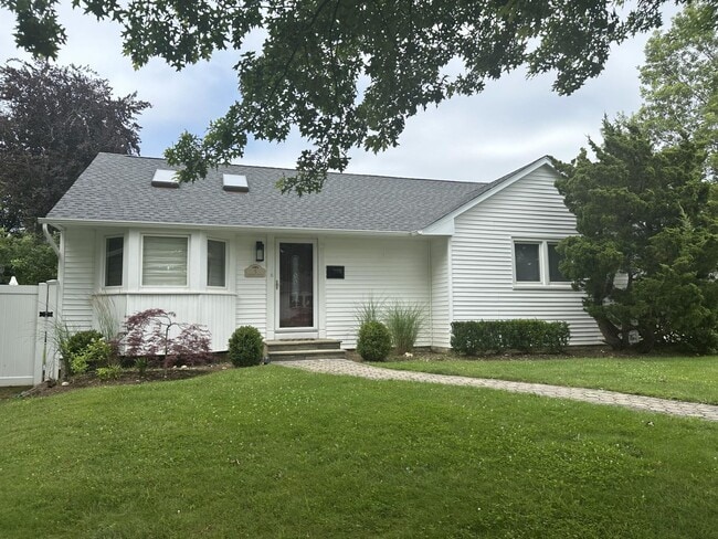 property at 5 Cheshire Ave
