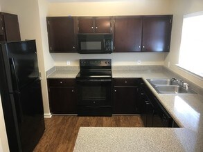 18 Bluelake Blvd in Pooler, GA - Building Photo - Building Photo