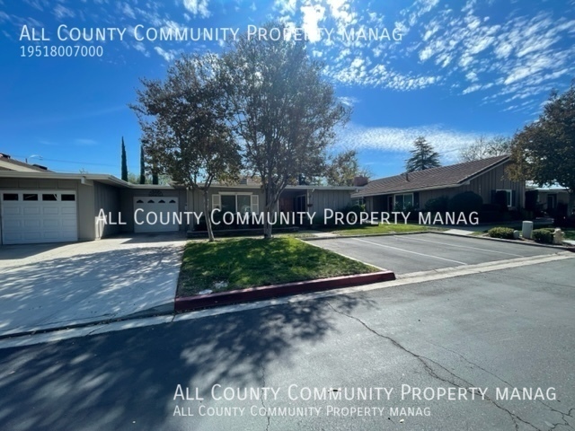property at 28543 Via Las Flores