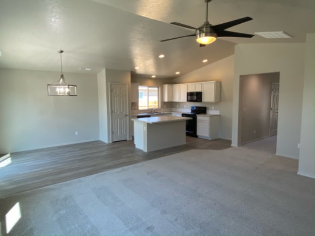 11591 Stockbridge Way in Caldwell, ID - Building Photo - Building Photo