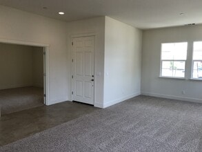 1600 Dolomite Ct in Los Banos, CA - Building Photo - Building Photo