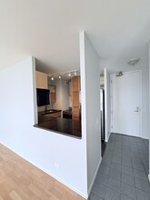 4343 N Clarendon Ave, Unit 1004 in Chicago, IL - Foto de edificio - Building Photo