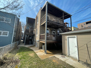 4737 N Maplewood Ave, Unit 1 in Chicago, IL - Building Photo - Building Photo