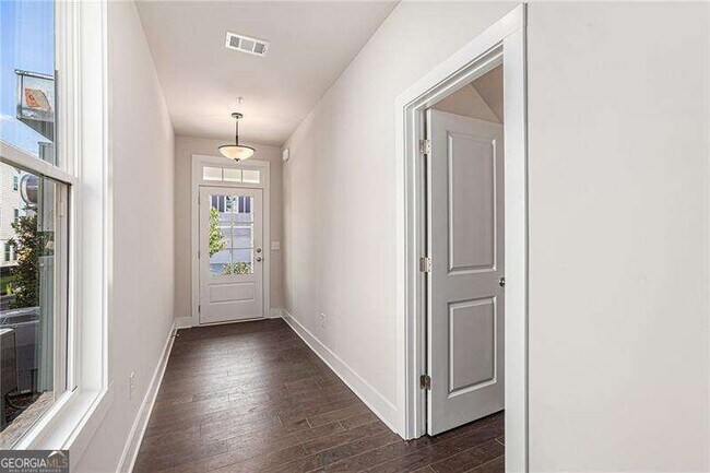 1248 Winterhaven Dr in Cumming, GA - Foto de edificio - Building Photo