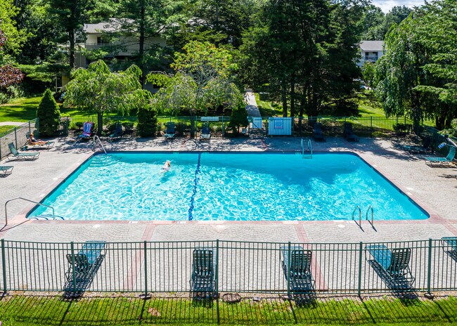 Southwind Apartments in Wallingford, CT - Building Photo - Building Photo