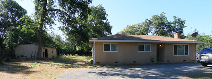 1003-1005 Leidesdorff St in Folsom, CA - Foto de edificio - Building Photo