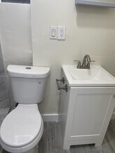2215 Mayo St in Hollywood, FL - Building Photo - Building Photo