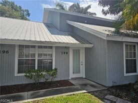 198 Park Ave in La Belle, FL - Building Photo
