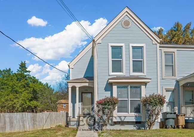 property at 748 Lake Terrace Dr