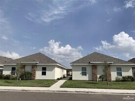 416 Teague Ave, Unit 2 in Edinburg, TX - Building Photo