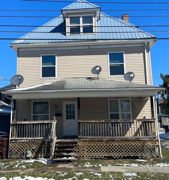property at 127 W Poplar St