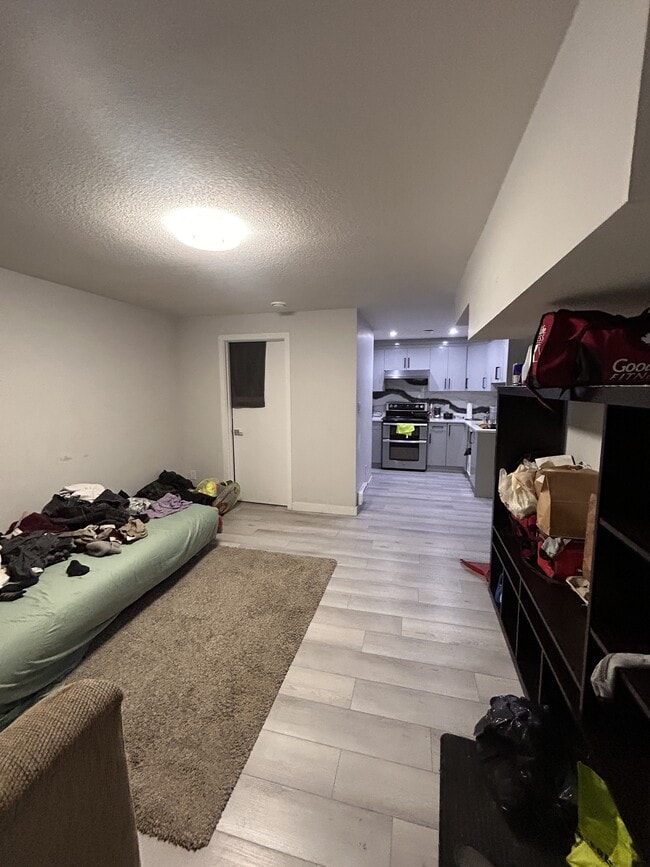 1771-1728 28 St NW in Edmonton, AB - Building Photo - Building Photo