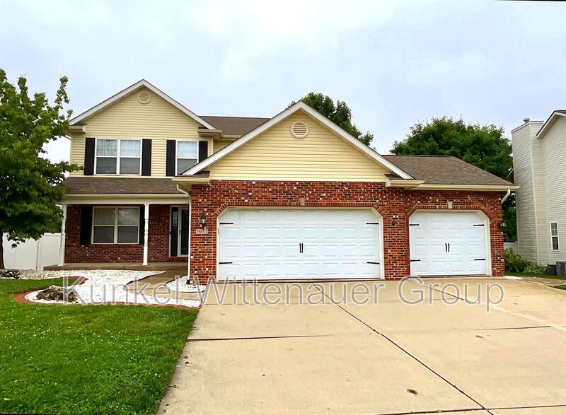 7052 Bellingham Cir in O'Fallon, IL - Building Photo