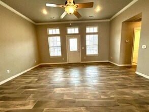 610 Summer St in Lowell, AR - Building Photo - Building Photo