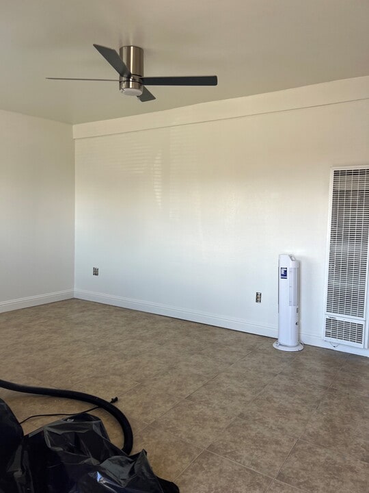 26938 Prospect St in Boron, CA - Building Photo