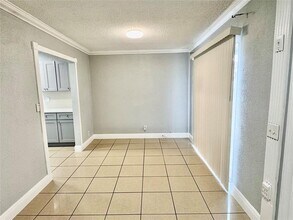 7951 SW 6th St in North Lauderdale, FL - Building Photo - Building Photo