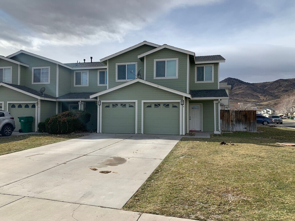 139 Dayton Village Pkwy-Unit -C in Dayton, NV - Building Photo