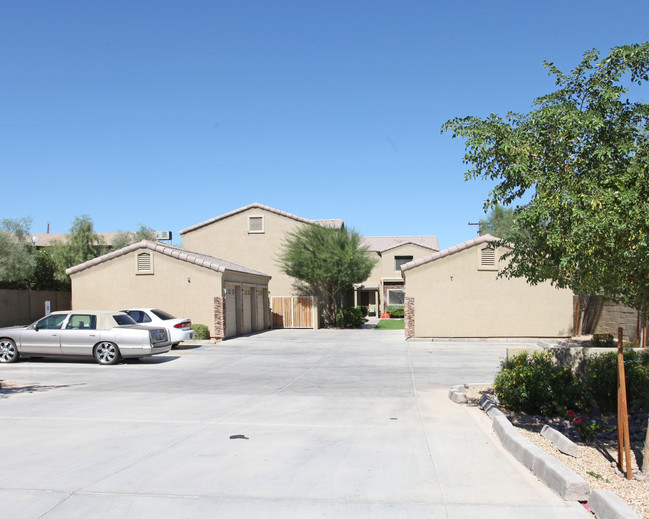 2014 E Sweetwater in Phoenix, AZ - Building Photo - Building Photo