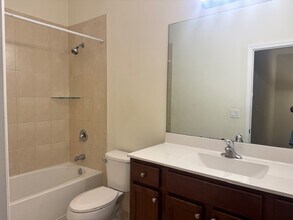 3368 W 92nd Pl in Hialeah, FL - Building Photo - Building Photo