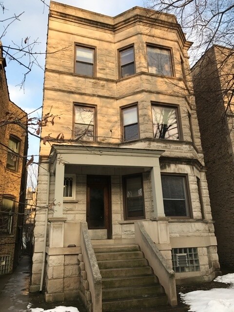 3737 N Magnolia Ave in Chicago, IL - Building Photo