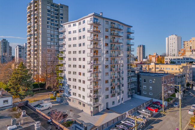 Parklane Towers in Vancouver, BC - Building Photo - Building Photo