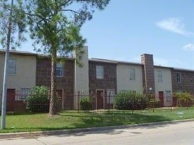 Whispering Oaks Apartments