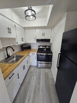 212 SE 9th Ave in Deerfield Beach, FL - Building Photo