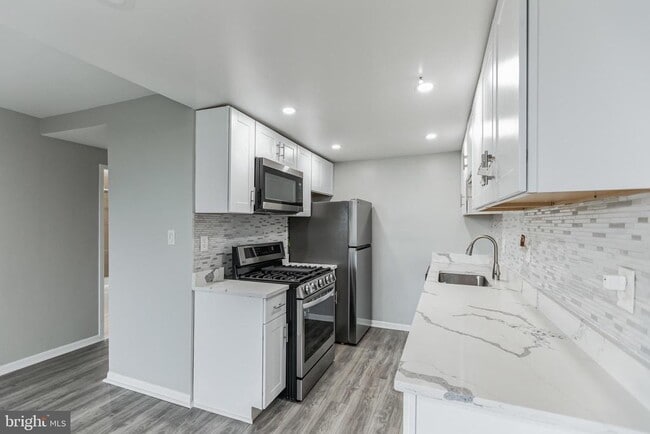 property at 4600 Duke St