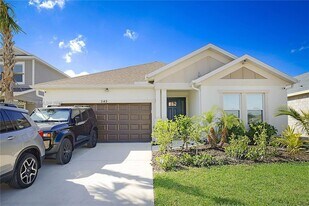 545 Ranch Oak Cir in Port St. Lucie, FL - Building Photo
