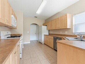 15123 Deer Meadow Dr in Lutz, FL - Building Photo - Building Photo