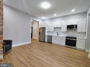 230 S Market St in Frederick, MD - Foto de edificio - Building Photo