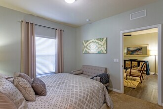The Hills at Capital City in Tallahassee, FL - Building Photo - Interior Photo