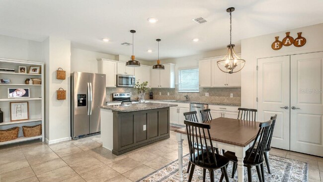 8221 Reefbay Cv in Parrish, FL - Building Photo - Building Photo