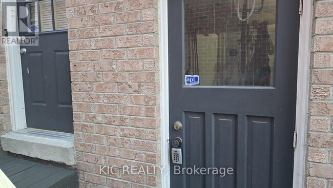 912 Tegal Pl in Newmarket, ON - Building Photo - Building Photo