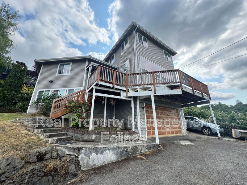 10123 Cornell Ave S in Seattle, WA - Foto de edificio