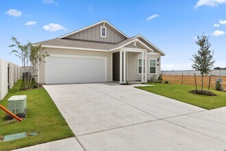 2460 Winding Creek Rd in Kyle, TX - Building Photo - Building Photo