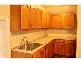 23 Fisher St-Unit -2 in North Attleboro, MA - Building Photo - Building Photo